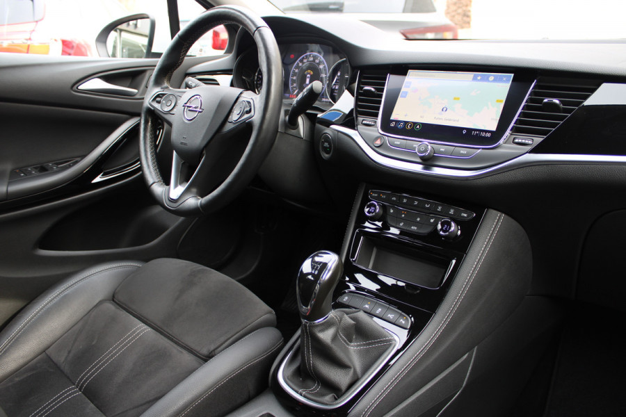 Opel Astra Sports Tourer 1.2 Elegance | Trekhaak | BLIS | Camera | Navigatie | Winterpack