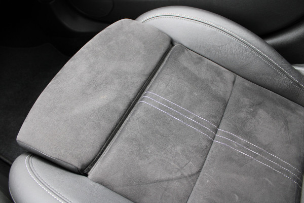 Opel Astra Sports Tourer 1.2 Elegance | Trekhaak | BLIS | Camera | Navigatie | Winterpack