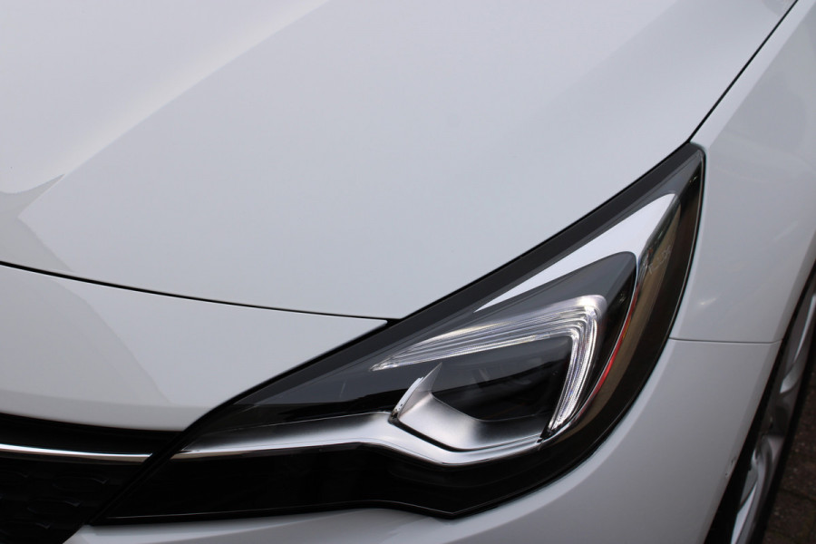 Opel Astra Sports Tourer 1.2 Elegance | Trekhaak | BLIS | Camera | Navigatie | Winterpack