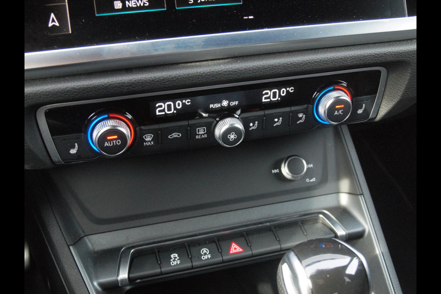Audi Q3 35 TFSI S Line | Black Optic | Virtual Cockpit | Apple Carplay | NL-Auto | Automaat | 20 inch |