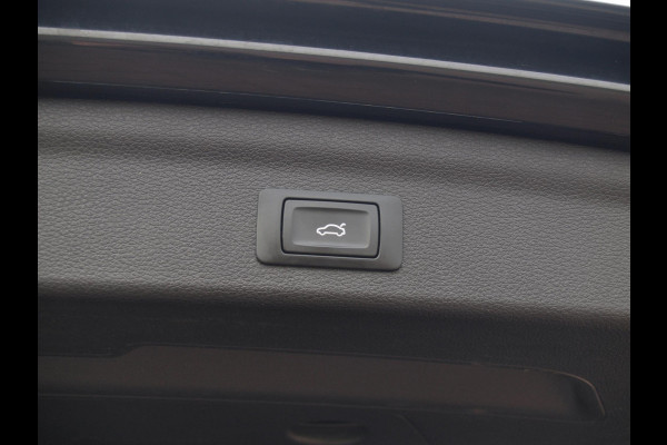 Audi Q3 35 TFSI S Line | Black Optic | Virtual Cockpit | Apple Carplay | NL-Auto | Automaat | 20 inch |