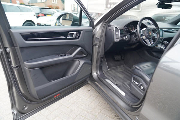 Porsche Cayenne Coupé 3.0 E-Hybrid | Panorama | Bose Sound System | Memory | Luchtvering | Porsche Active Safe | NAP | Dealer onde