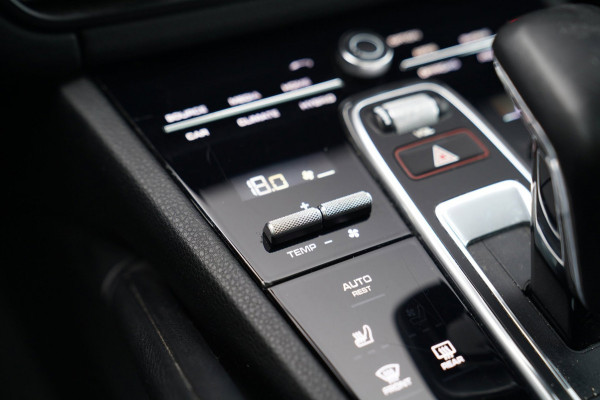 Porsche Cayenne Coupé 3.0 E-Hybrid | Panorama | Bose Sound System | Memory | Luchtvering | Porsche Active Safe | NAP | Dealer onde