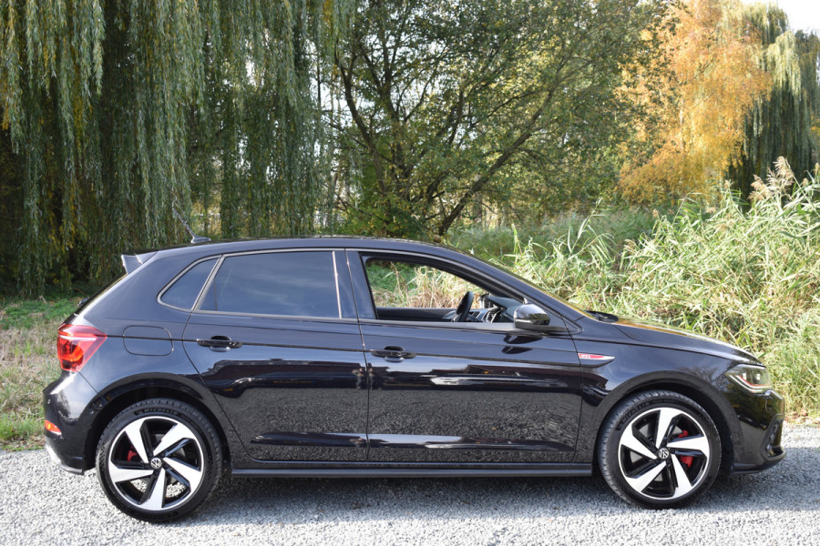 Volkswagen Polo GTI 2.0 TSI 210PK DSG GTI-SPORT IQ-LIGHT/PDC/CARPLAY FABRIEKS GARANTIE