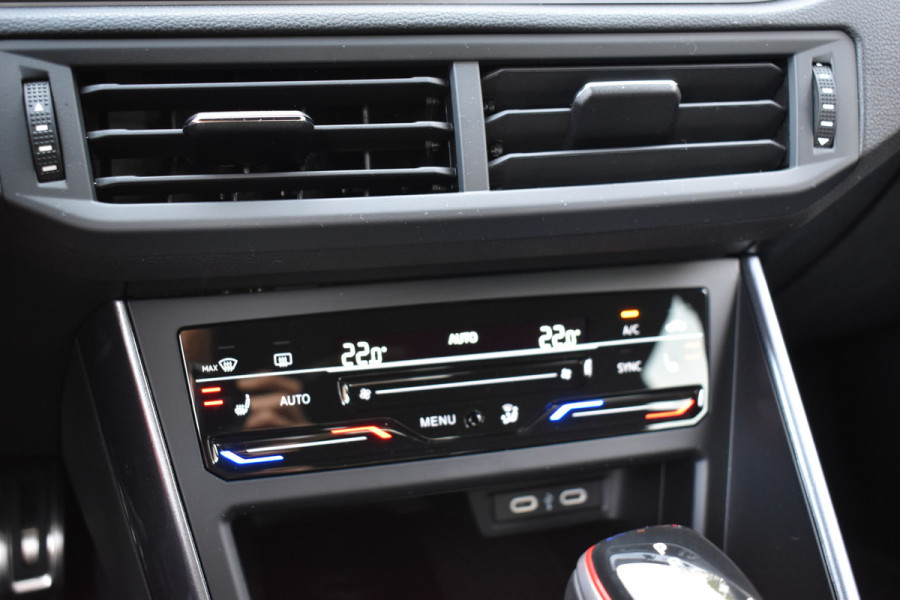 Volkswagen Polo GTI 2.0 TSI 210PK DSG GTI-SPORT IQ-LIGHT/PDC/CARPLAY FABRIEKS GARANTIE