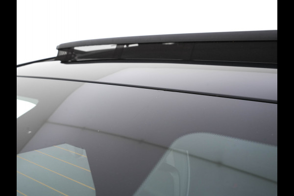 Mercedes-Benz EQE 350+ AMG-Line Launch-Edition 91 kWh [ 3-Fase-22kW ] Aut. *PANO | BURMESTER-SURROUND | ADAPTIVE-CRUISE | BLINDSPOT | LEATHER-MICROFIBRE | FULL-LED | AMBIENTLIGHT | MEMORY-PACK | DIGI-COCKPIT | SPORTSEATS | CAMERA | KEYLESS | DAB+ | CARPLAY |