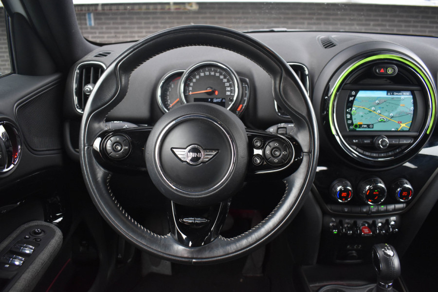 MINI Countryman 1.5 Cooper Chili | Trekhaak | Keyless | Navi | Clima | NL Auto