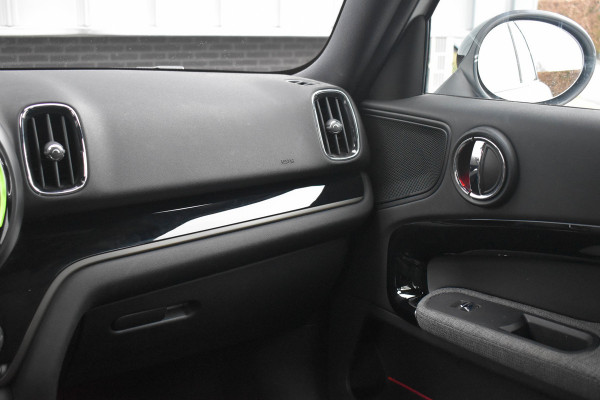 MINI Countryman 1.5 Cooper Chili | Trekhaak | Keyless | Navi | Clima | NL Auto