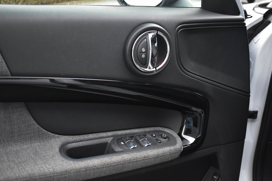 MINI Countryman 1.5 Cooper Chili | Trekhaak | Keyless | Navi | Clima | NL Auto