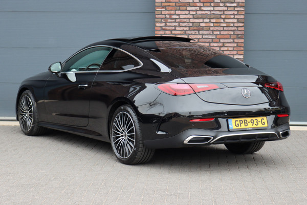 Mercedes-Benz CLE Coupé 200 AMG Line | Distronic Pro | Panoramadak | Memory | Burmester | Verwarmd Stuurwiel | Digital Light | Keyless Go | Camera | Stoelverwarming |