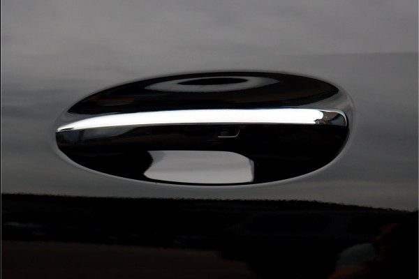 Mercedes-Benz CLE Coupé 200 AMG Line | Distronic Pro | Panoramadak | Memory | Burmester | Verwarmd Stuurwiel | Digital Light | Keyless Go | Camera | Stoelverwarming |