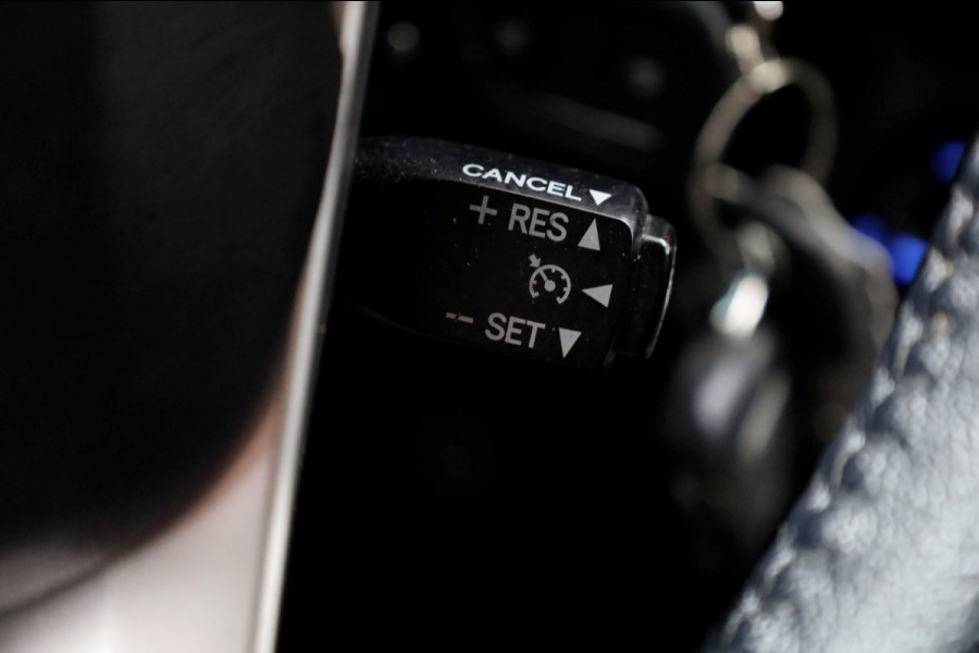 Toyota Hilux 2.4 D-4D-F 150pk E6 4WD 4x4 Double Cab Automaat 2/5-Persoons 08-2019