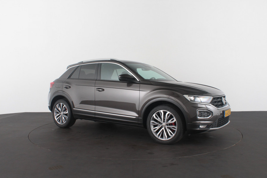 Volkswagen T-Roc 1.5 TSI Sport >150pk/DSG/Black Oak Brown/Camera/ACC/Stoelverwarming