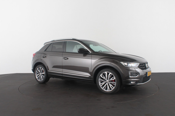 Volkswagen T-Roc 1.5 TSI Sport >150pk/DSG/Black Oak Brown/Camera/ACC/Stoelverwarming