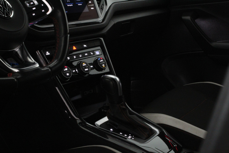 Volkswagen T-Roc 1.5 TSI Sport >150pk/DSG/Black Oak Brown/Camera/ACC/Stoelverwarming