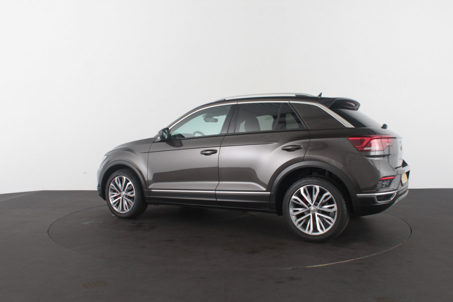 Volkswagen T-Roc 1.5 TSI Sport >150pk/DSG/Black Oak Brown/Camera/ACC/Stoelverwarming
