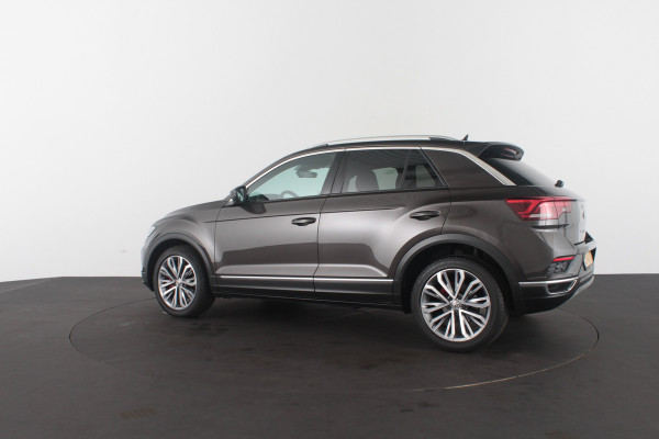 Volkswagen T-Roc 1.5 TSI Sport >150pk/DSG/Black Oak Brown/Camera/ACC/Stoelverwarming
