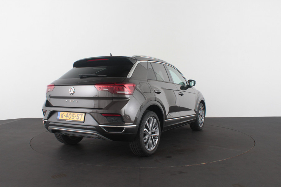 Volkswagen T-Roc 1.5 TSI Sport >150pk/DSG/Black Oak Brown/Camera/ACC/Stoelverwarming