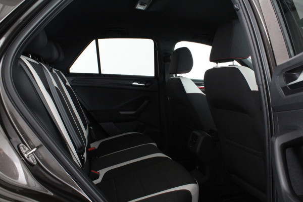 Volkswagen T-Roc 1.5 TSI Sport >150pk/DSG/Black Oak Brown/Camera/ACC/Stoelverwarming