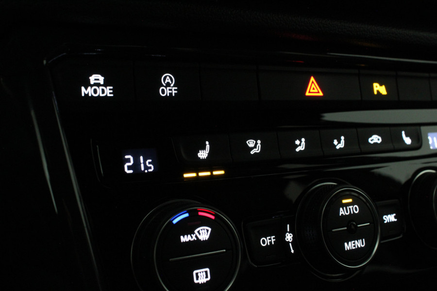 Volkswagen T-Roc 1.5 TSI Sport >150pk/DSG/Black Oak Brown/Camera/ACC/Stoelverwarming