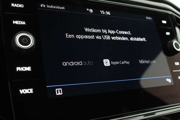 Volkswagen T-Roc 1.5 TSI Sport >150pk/DSG/Black Oak Brown/Camera/ACC/Stoelverwarming