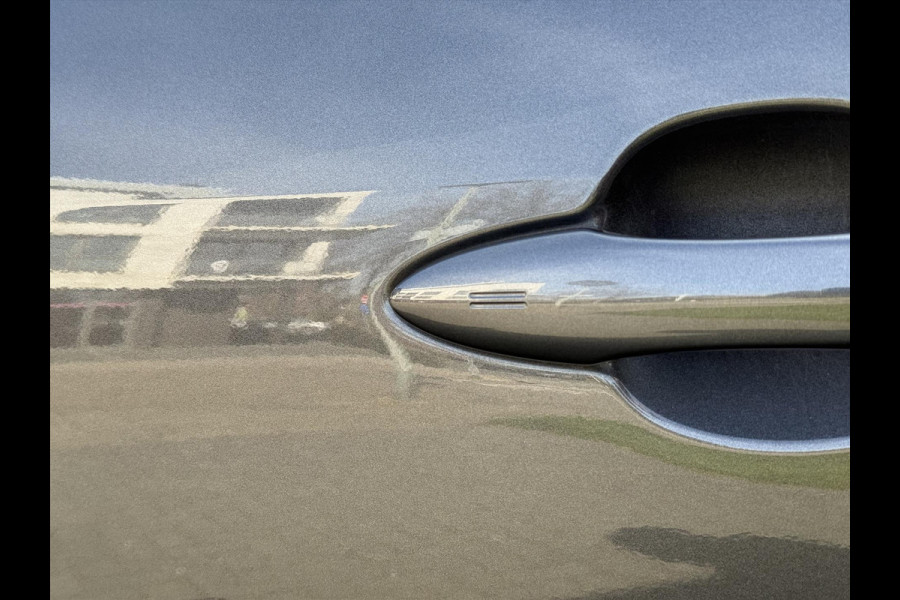 Toyota Yaris Cross 1.5 Hybrid Dynamic | Head up display, Elektrische achterklep, Stoel + Stuurverwarming, Smart Connect, Keyless, Startknop, 16 inc