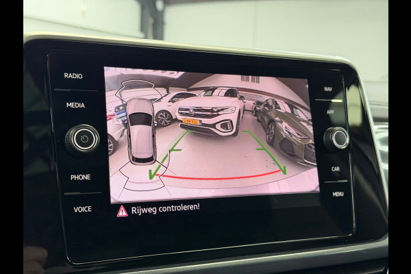 Volkswagen T-Roc 1.5 TSI Style CarPlay Panorama