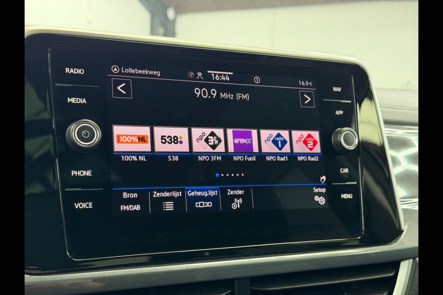 Volkswagen T-Roc 1.5 TSI Style CarPlay Panorama