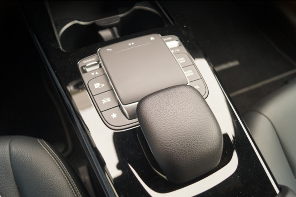 Mercedes-Benz CLA-Klasse Shooting Brake 180 Business Solution -NAVI-ECC-