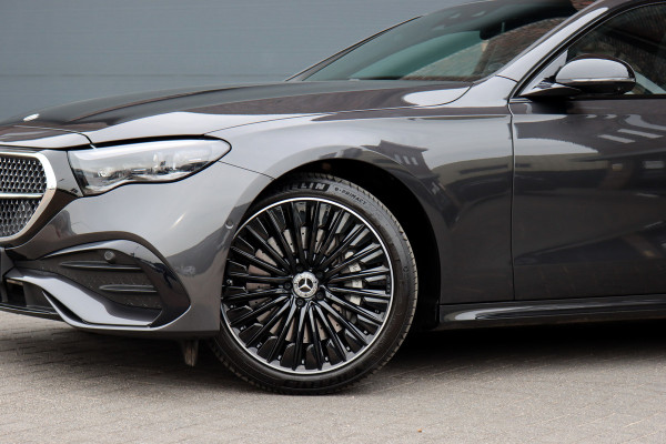 Mercedes-Benz E-Klasse 400 e 4MATIC AMG Line | Hyperscreen | Luchtvering | Achterasbesturing | Distronic+ | HUD | Massage | Burmester | Nappa Leder | Trekhaak | Vlakkenverwarming | Stoelventilatie | Soft-Close |