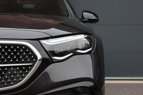 Mercedes-Benz E-Klasse 400 e 4MATIC AMG Line | Hyperscreen | Luchtvering | Achterasbesturing | Distronic+ | HUD | Massage | Burmester | Nappa Leder | Trekhaak | Vlakkenverwarming | Stoelventilatie | Soft-Close |