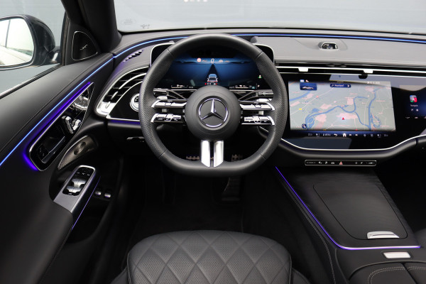 Mercedes-Benz E-Klasse 400 e 4MATIC AMG Line | Hyperscreen | Luchtvering | Achterasbesturing | Distronic+ | HUD | Massage | Burmester | Nappa Leder | Trekhaak | Vlakkenverwarming | Stoelventilatie | Soft-Close |