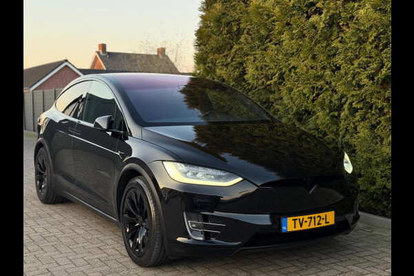 Tesla Model X 75D Base Auto Pilot Trekhaak Black Pack