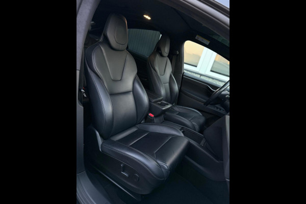 Tesla Model X 75D Base Auto Pilot Trekhaak Black Pack