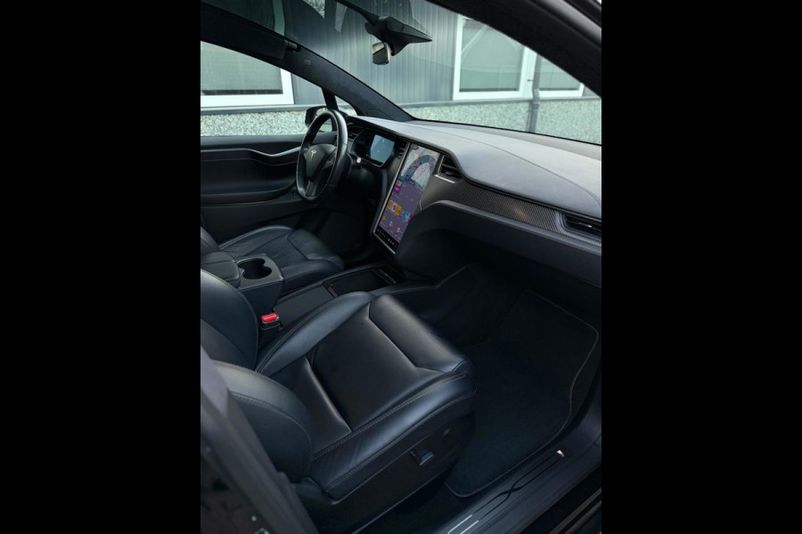 Tesla Model X 75D Base Auto Pilot Trekhaak Black Pack