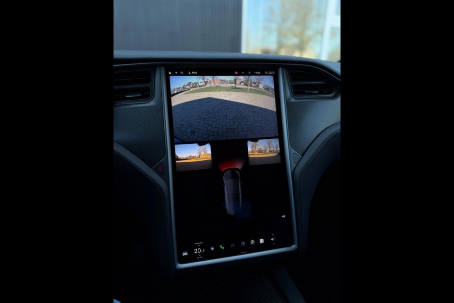 Tesla Model X 75D Base Auto Pilot Trekhaak Black Pack