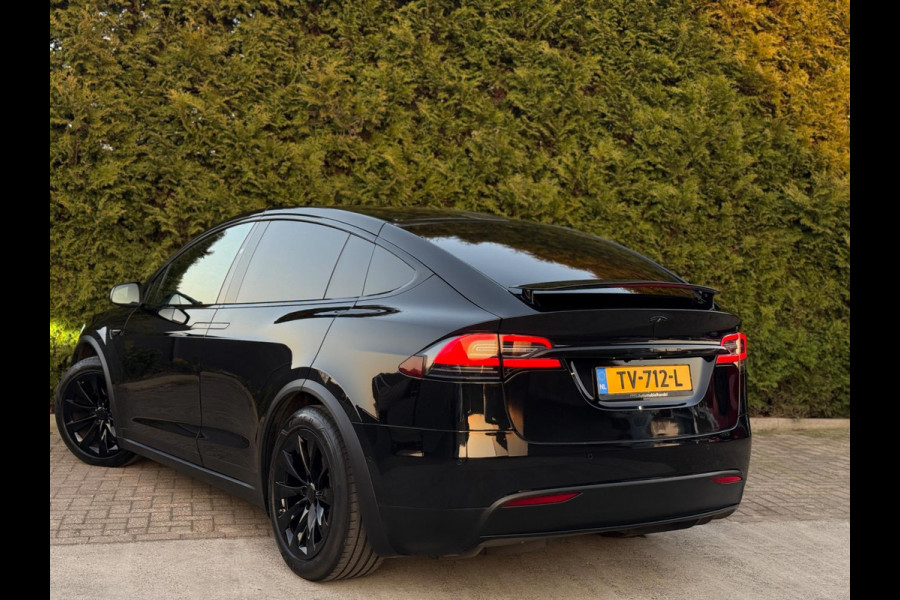 Tesla Model X 75D Base Auto Pilot Trekhaak Black Pack
