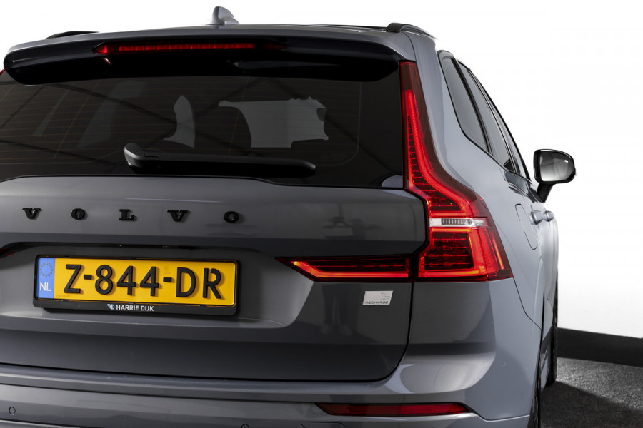 Volvo XC60 2.0 T6 Plug-in hybrid AWD R-Design - Automaat | S/K-Panodak | Harman/Kardon | Elek. Trekhaak | Dig. Cockpit | Adapt. Cruise | Stoel-+Stuurverw. | PDC | Camera | NAV + App. Connect | ECC | Elek. Klep | LM 19" |