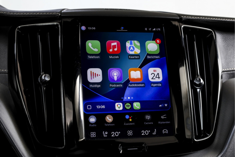 Volvo XC60 2.0 T6 Plug-in hybrid AWD R-Design - Automaat | S/K-Panodak | Harman/Kardon | Elek. Trekhaak | Dig. Cockpit | Adapt. Cruise | Stoel-+Stuurverw. | PDC | Camera | NAV + App. Connect | ECC | Elek. Klep | LM 19" |