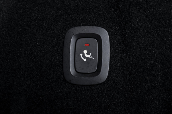 Volvo XC60 2.0 T6 Plug-in hybrid AWD R-Design - Automaat | S/K-Panodak | Harman/Kardon | Elek. Trekhaak | Dig. Cockpit | Adapt. Cruise | Stoel-+Stuurverw. | PDC | Camera | NAV + App. Connect | ECC | Elek. Klep | LM 19" |