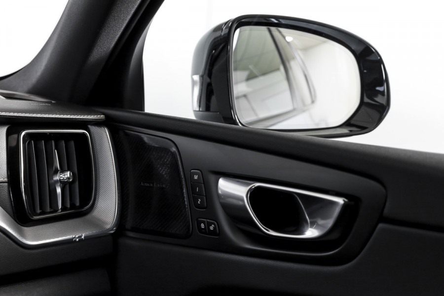 Volvo XC60 2.0 T6 Plug-in hybrid AWD R-Design - Automaat | S/K-Panodak | Harman/Kardon | Elek. Trekhaak | Dig. Cockpit | Adapt. Cruise | Stoel-+Stuurverw. | PDC | Camera | NAV + App. Connect | ECC | Elek. Klep | LM 19" |