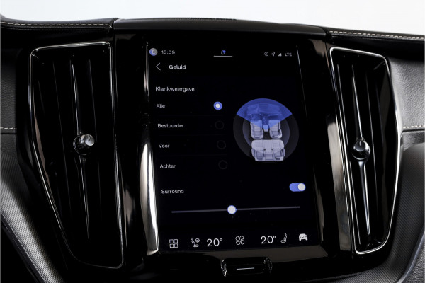 Volvo XC60 2.0 T6 Plug-in hybrid AWD R-Design - Automaat | S/K-Panodak | Harman/Kardon | Elek. Trekhaak | Dig. Cockpit | Adapt. Cruise | Stoel-+Stuurverw. | PDC | Camera | NAV + App. Connect | ECC | Elek. Klep | LM 19" |