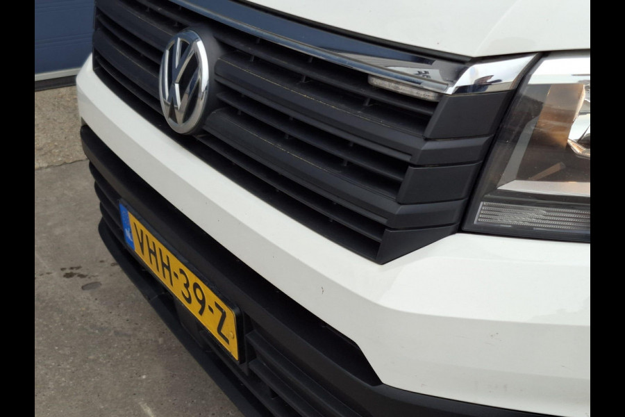 Volkswagen Crafter 35 2.0 TDI L3H3 AIRCO / CRUISE CONTROLE / CARPLAY / CAMERA / TREKHAAK