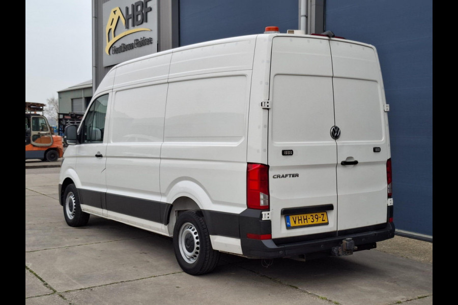 Volkswagen Crafter 35 2.0 TDI L3H3 AIRCO / CRUISE CONTROLE / CARPLAY / CAMERA / TREKHAAK