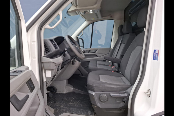 Volkswagen Crafter 35 2.0 TDI L3H3 AIRCO / CRUISE CONTROLE / CARPLAY / CAMERA / TREKHAAK