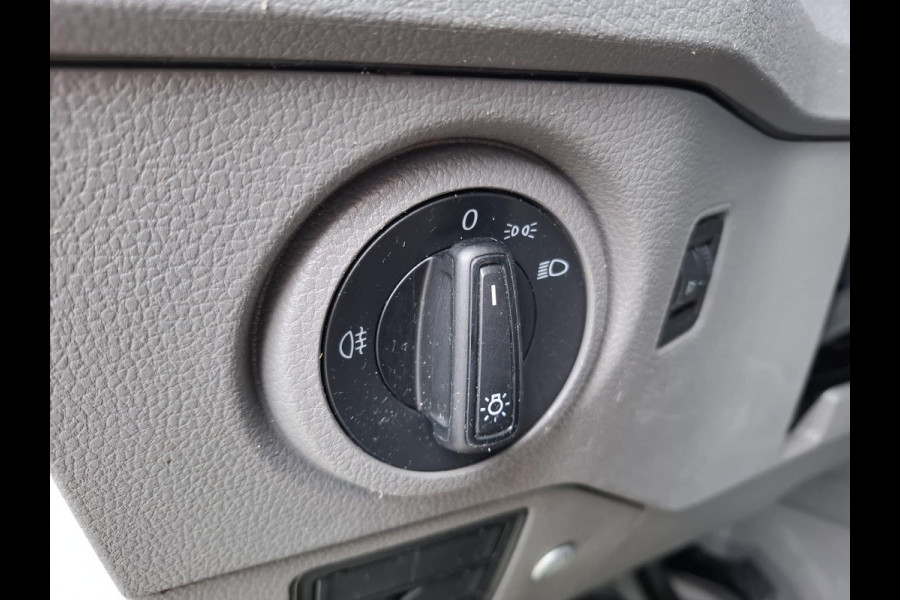 Volkswagen Crafter 35 2.0 TDI L3H3 AIRCO / CRUISE CONTROLE / CARPLAY / CAMERA / TREKHAAK