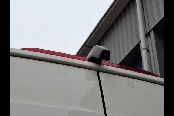 Volkswagen Crafter 35 2.0 TDI L3H3 AIRCO / CRUISE CONTROLE / CARPLAY / CAMERA / TREKHAAK