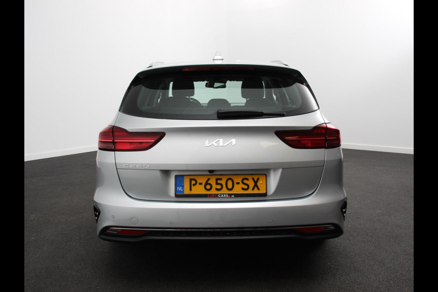 Kia Ceed Sportswagon 1.0 T-GDi DynamicLine Climate control | Cruise control | Lane assist | Parkeersensor achter | Camera | Navigatie | Lichtmetalen velgen | Apple Carplay/ Android Auto