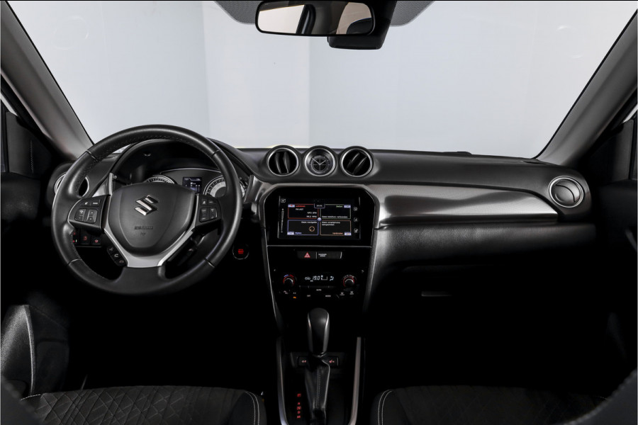 Suzuki Vitara 1.4 Boosterjet Stijl 140 PK - Automaat Org. NL | S/K-Panodak | Adapt. Cruise | Stoelverw. | PDC | Camera | NAV + App. Connect | ECC | LM 17" |