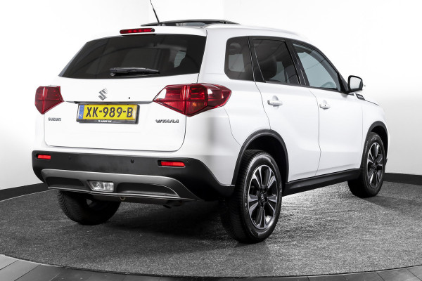 Suzuki Vitara 1.4 Boosterjet Stijl 140 PK - Automaat Org. NL | S/K-Panodak | Adapt. Cruise | Stoelverw. | PDC | Camera | NAV + App. Connect | ECC | LM 17" |